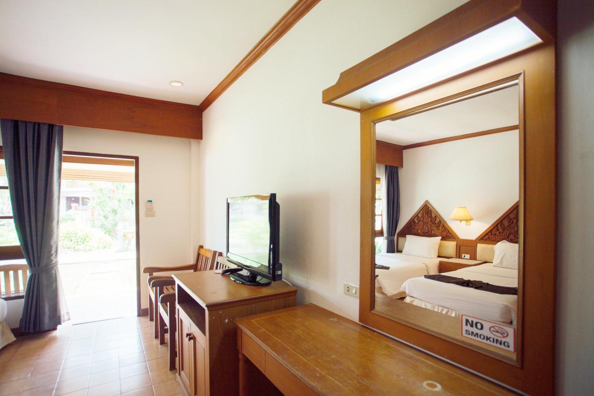 Aloha Resort Ламаи-Бич Экстерьер фото